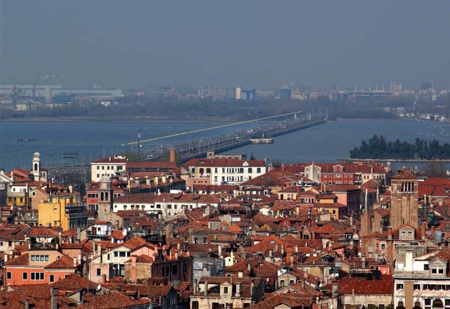 Gli studenti universitari tornano a vivere a Venezia (veneziatoday.it)